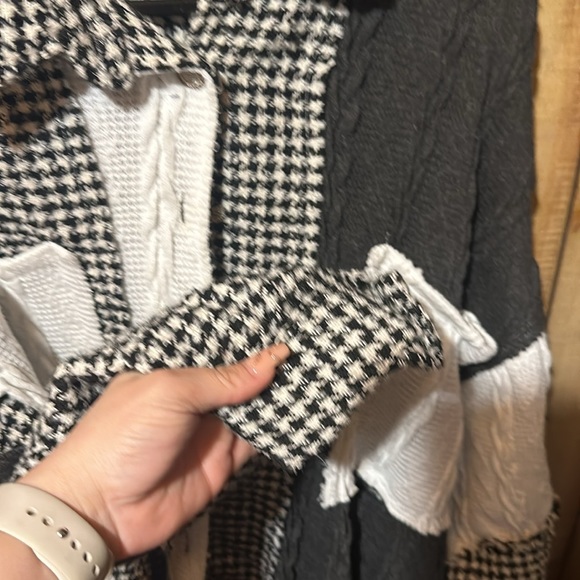 Women’s button up patch work - Picture 3 of 5